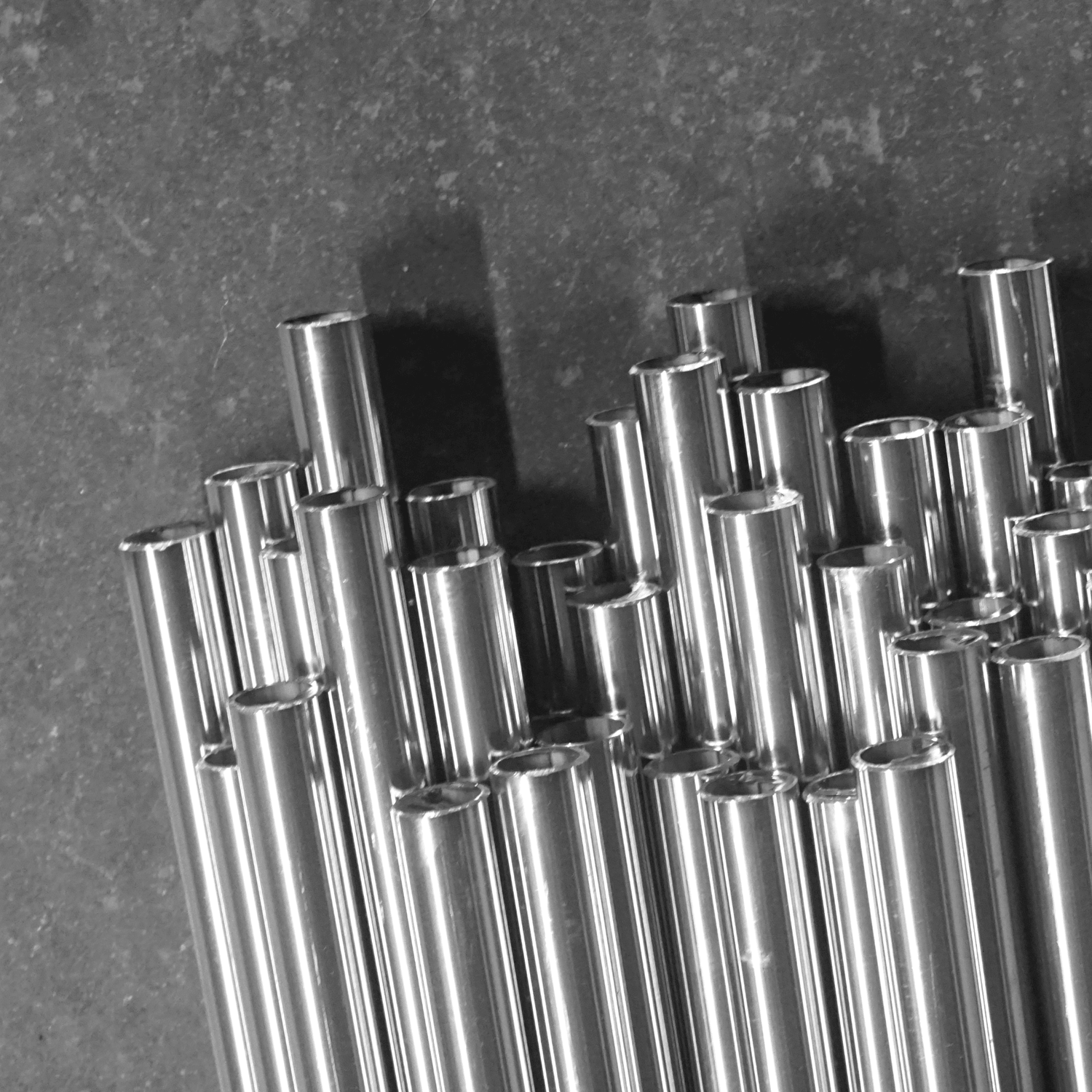 Shishas mit V2A- und V4A-Edelstahl – Wo liegt der Unterschied? - Dschinni Shisha